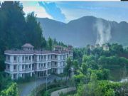 Peaks And Lakes Land