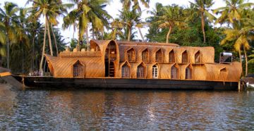 Heart-warming 5 Days 4 Nights Cochin, Periyar with Alleppey Trip Package