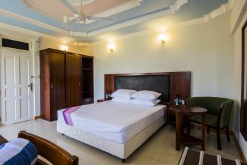 Amazing 6 Days Maamigili Island Holiday Package