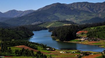 Ecstatic 4 Days 3 Nights Ooty Honeymoon Vacation Package