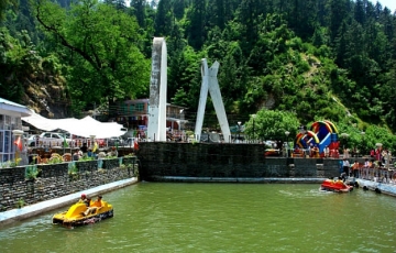 Beautiful 10 Days Delhi to Shimla Manali Dharamshala Dalhousie Amritsar Hill Stations Tour Package