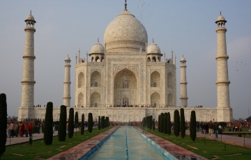 Heart-warming 2 Days Agra with Fatehpur Sikri Trip Package