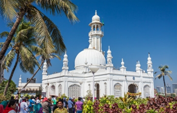 Memorable 3 Days 2 Nights Mumbai Religious Holiday Package