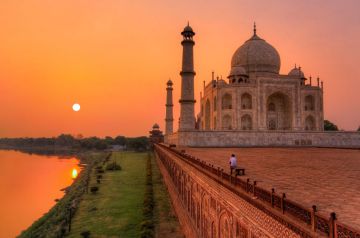 Heart-warming 3 Days 2 Nights Delhi with Agra Vacation Package