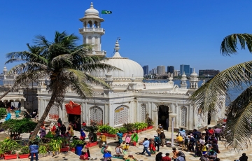Amazing Mumbai Religious Tour Package for 3 Days