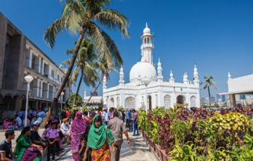 Pleasurable 3 Days 2 Nights Mumbai Religious Vacation Package