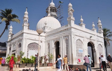 Best 3 Days Mumbai Religious Trip Package
