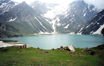 Beautiful 5 Days Royal Kashmir Holiday Package