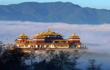 Amazing 4 Days 3 Nights Gangtok with TsomgoLake Holiday Package