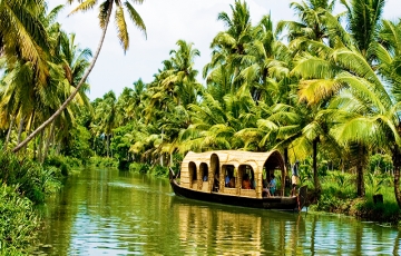 Beautiful Alleppey Hill Stations Tour Package for 5 Days 4 Nights