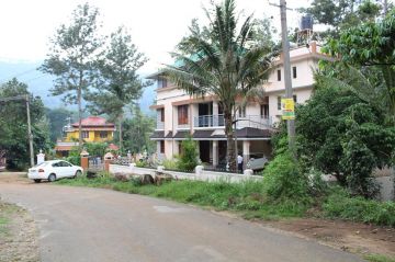 Pleasurable 3 Days 2 Nights Munnar Wildlife Tour Package