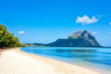 Ecstatic 5 Days Delhi to Mauritius 4N Luxury Tour Package