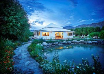 Best Leh Tour Package for 8 Days