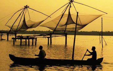 Experience 4 Days 3 Nights Munnar and Athirappilly Wildlife Tour Package