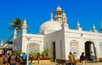 Best 3 Days Mumbai Religious Vacation Package