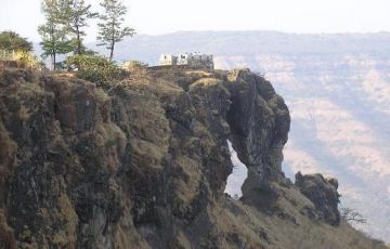 Ecstatic Mahabaleshwar Tour Package for 3 Days 2 Nights