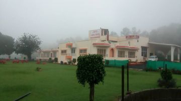 Beautiful 2 Days 1 Night Orachha Offbeat Holiday Package