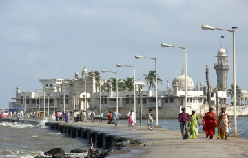 Pleasurable 3 Days 2 Nights Mumbai Religious Trip Package