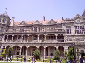 Family Getaway 7 Days 6 Nights Kullu Honeymoon Tour Package