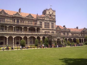 Family Getaway 7 Days 6 Nights Kullu Honeymoon Tour Package