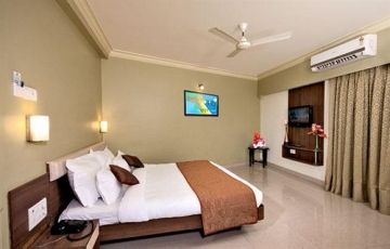 2 Days Bangalore Chennai Mumbai Delhi to Shirdi Holiday Package