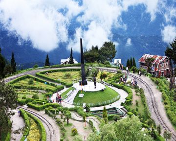 Experience Darjeeling Luxury Tour Package for 4 Days 3 Nights from Bagdogra Airport IXB NJP Station