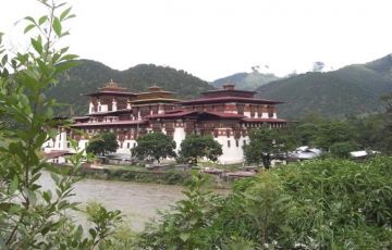 Magical 8 Days 7 Nights Punakha Friends Trip Package