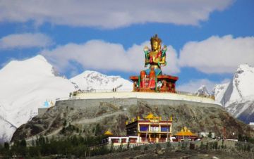 Experience Ladakh Tour Package from Leh