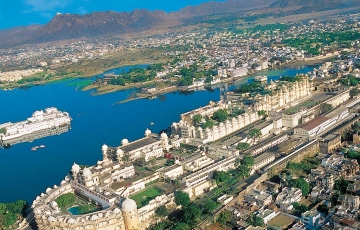 Family Getaway Udaipur Tour Package for 5 Days from Delhi