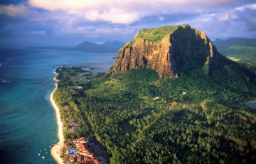 Pleasurable 7 Days Land Only to Mauritius Trip Package
