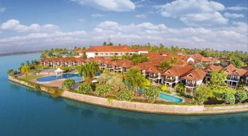 Heart-warming 5 Days Agatti and Kochi Luxury Holiday Package