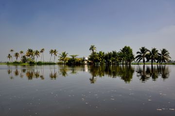 Best 14 Days 13 Nights Mumbai, Munnar, Periyar and Kumarakom Nature Vacation Package