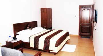 5 Days 4 Nights Bengaluru to Mysore Honeymoon Holiday Package