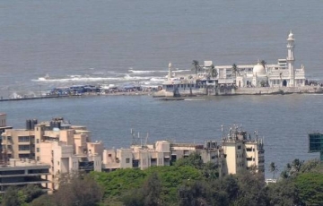 Experience 3 Days 2 Nights Mumbai Holiday Package by HelloTravel In-House Experts