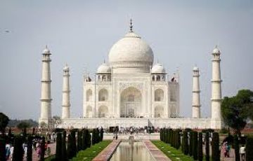 Beautiful 5 Days Mathura to Agra Historical Places Trip Package