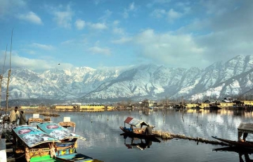 Heart-warming Kashmir Hill Stations Tour Package from Srinagar