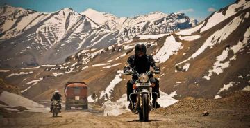 Heart-warming 8 Days 7 Nights Pangong Lake Vacation Package