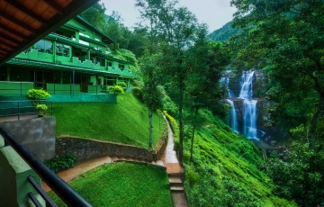 Pleasurable 5 Days Chillaw, Kandy, Nuwara Eliya and Colombo Hill Stations Trip Package