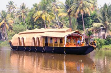 Ecstatic 5 Days 4 Nights Munnar Wildlife Trip Package