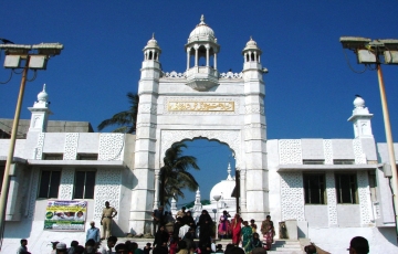 Magical 3 Days 2 Nights Mumbai Religious Tour Package