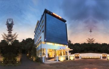 Ecstatic 6 Days 5 Nights Tekkady Weekend Getaways Holiday Package