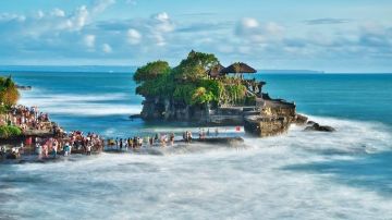 9 Days 8 Nights Delhi to Singapore Vacation Package