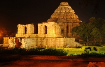 Experience 4 Days 3 Nights Konark Religious Holiday Package