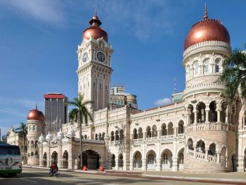 Experience Kuala Lumpur Honeymoon Tour Package for 4 Days