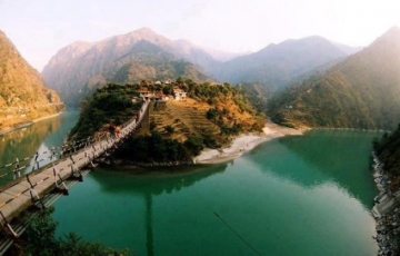 Memorable Grahan Tour Package for 2 Days 1 Night from Kasol