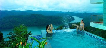 Heart-warming Kerala Honeymoon Tour Package from India