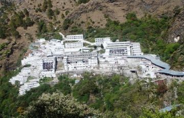 Heart-warming 3 Days 2 Nights Maavaishnodevi Religious Vacation Package