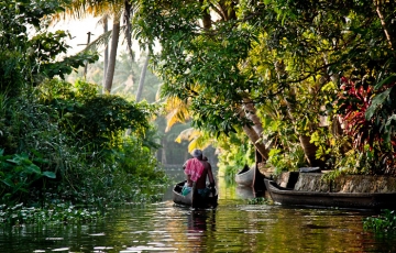 Best 7 Days 6 Nights Cochin, Munnar, Thekkady and Alleppey Kovalam Holiday Package