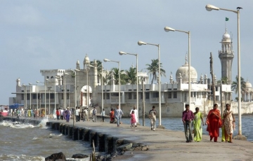 Experience 3 Days 2 Nights Mumbai Religious Trip Package