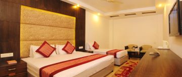 Experience 2 Days 1 Night Delhi Lake Vacation Package